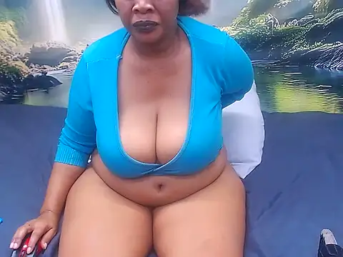 BLACKMILF4U 现场XXX聊天