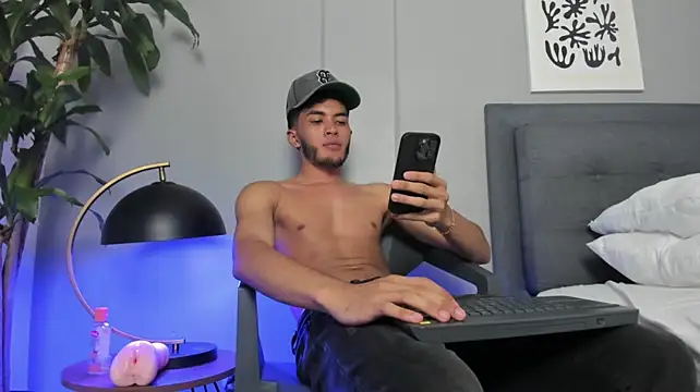 عرض كام Tylerffoxx