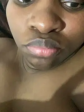 Blackpinkylips2025 XXX чат на живо