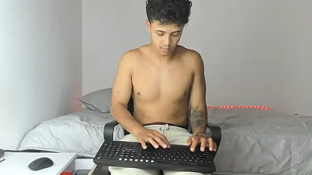 _Alex_Colton Live XXX-chat