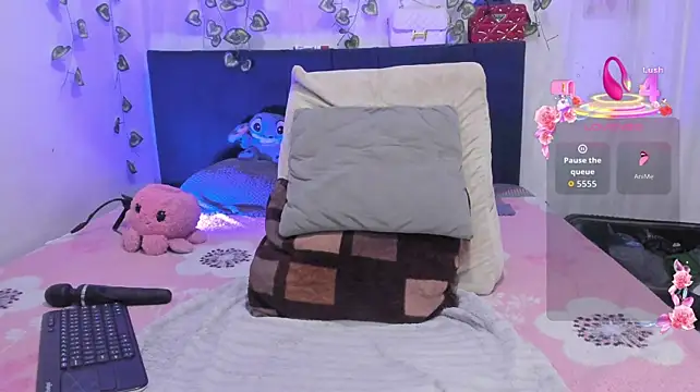 Chat +18 de EmiliaRose1_ ao vivo