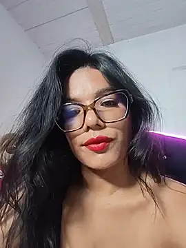 Catha- Live XXX-Chat