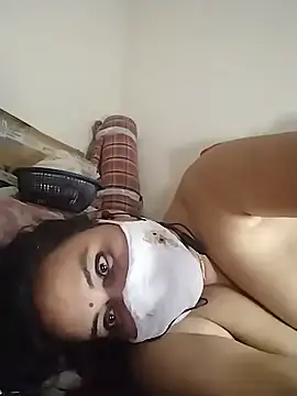 Sheela-Bhabi Chat XXX in diretta