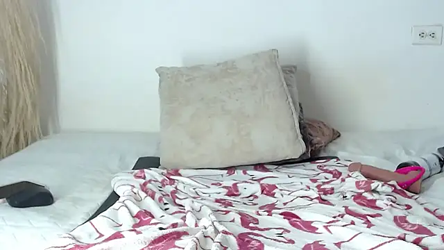 Онлайн чат XXX paula_venus