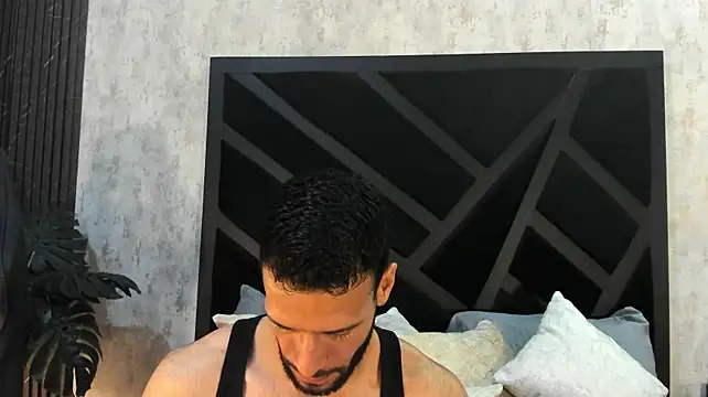 Jacob_Benelli Chat XXX live