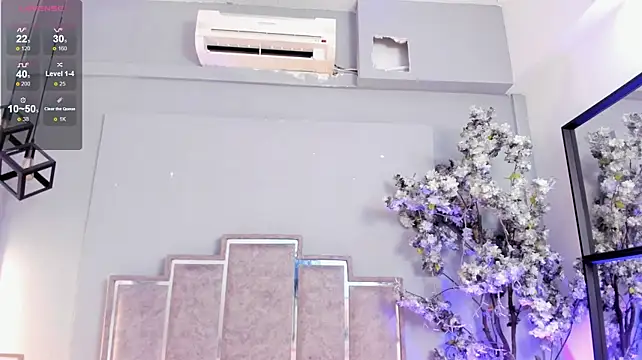 צ'אט XXX בשידו ר חי של Cloedurant
