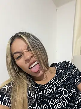 Chatroom XXX en direct de Mia_Rosee1