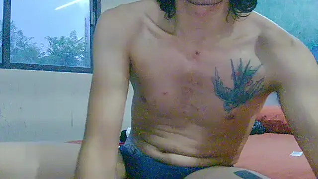 XXX chat uživo modela Latinopervs