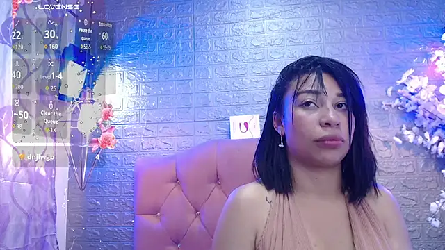 LESBI_HOTT_SCISSORS Шоу с уебкамера
