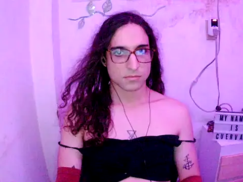Chatroom XXX en direct de LaCuerva19