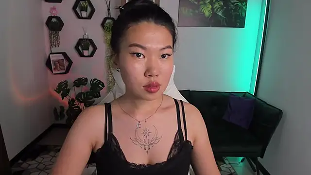 LunaPurrr's Live XXX Chat