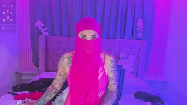 Nayla-Mouna Adlı Modelin Canlı XXX Sohbeti