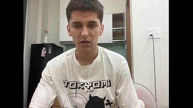 Adrian_Coles XXX чат на живо