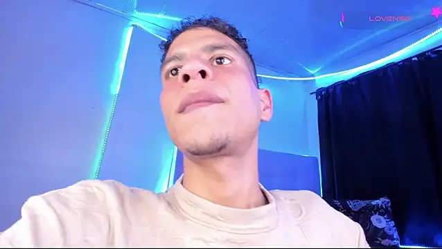 Ethan_Boyy: απευθείας συνομιλία ΧΧΧ