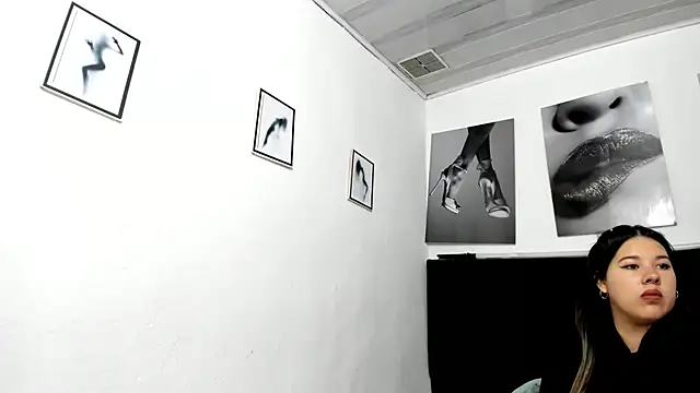 LinaBrowm's Live XXX Chat