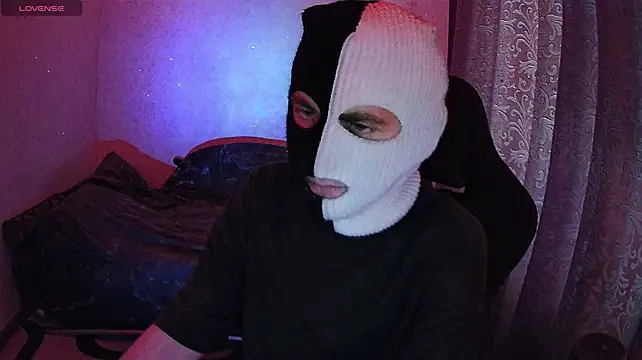 ZXCENSORED- live XXX chat