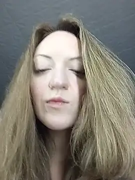 KattyLuuu Live XXX-chat