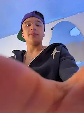Chat +18 de Dominik_Souza ao vivo