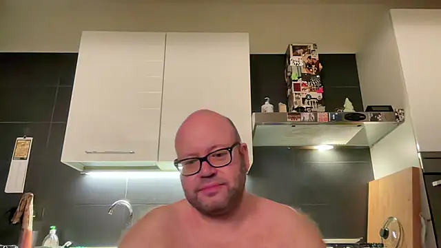 theitalianbear Webcam Show