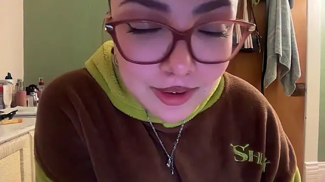 native_naya's Live XXX Chat