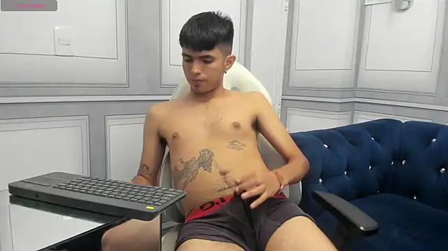 Elioth_18 Live XXX-Chat