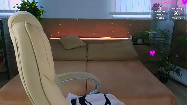 Živý XXX chat Viola__Shy