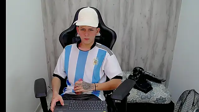 Chat +18 de Hot_athletes_ ao vivo
