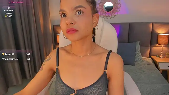 Chatroom XXX en direct de Ambarmoon_
