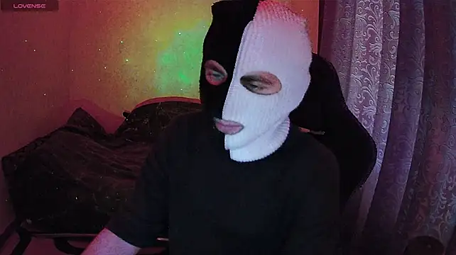 ZXCENSORED- লাইভ XXX চ্যাট
