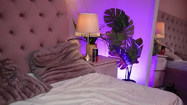 NicoleBella Live XXX Chat