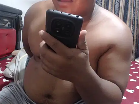 Ponse_Hot: διαδικτυακό σόου στην κάμερα