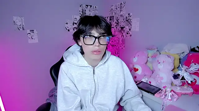 Sakura_Kitty_ Adlı Modelin Canlı XXX Sohbeti