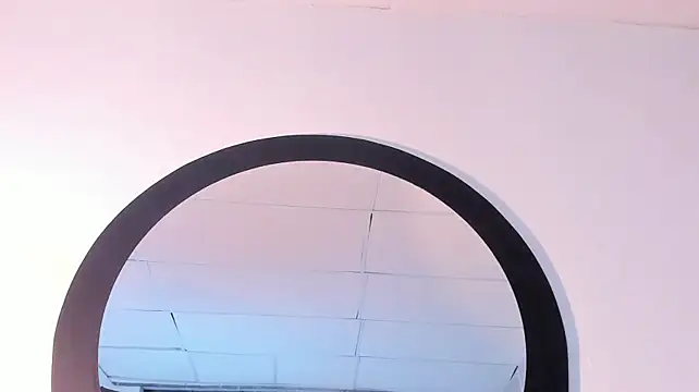 Alicee_Nahara élő XXX-chatje