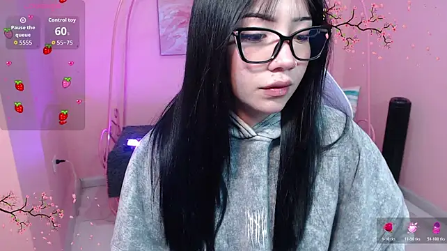 Soffi_x_x_ élő XXX-chatje