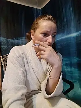 Chatroom XXX en direct de CrazyMaya39
