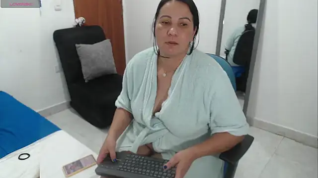 LAURA_Foxht's Live XXX Chat