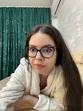 KaylaLewyss élő XXX-chatje