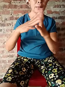 cake2001's Live XXX Chat