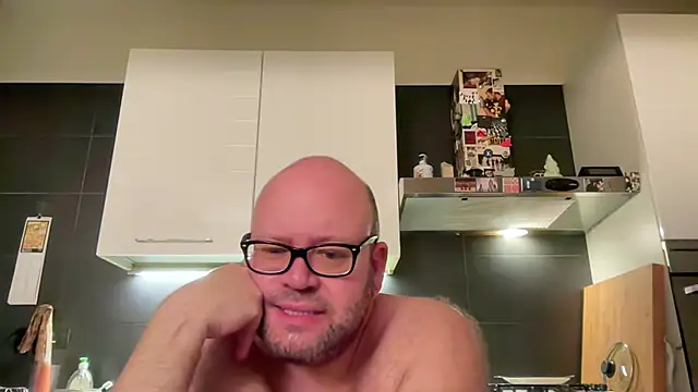 Chat +18 de theitalianbear ao vivo