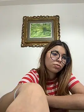 Chat +18 de baddieasiantv ao vivo