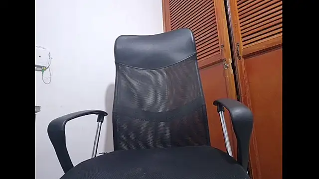TouchDaddy4's Live XXX Chat