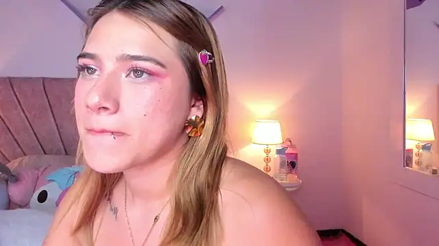 SolMoretti Adlı Modelin Canlı XXX Sohbeti