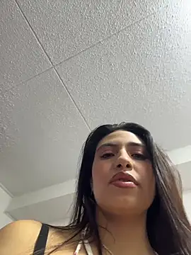 TAMMYBLACKK's Live XXX Chat