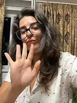 NadiraNoor Chat XXX live