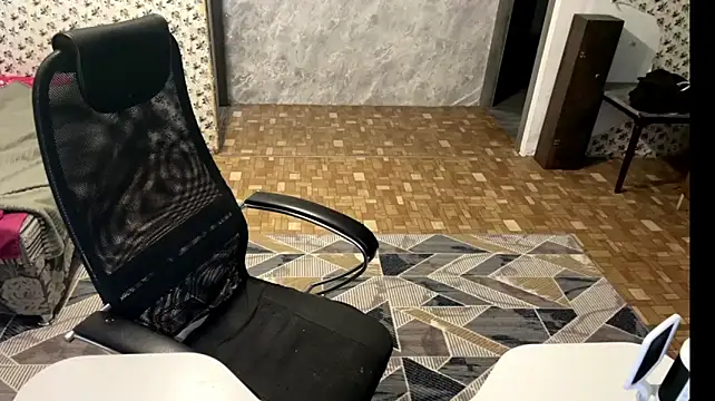 Keksik_ Adlı Modelin Canlı XXX Sohbeti