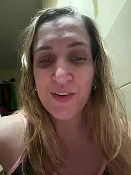 Chat XXX en directo de Bia_sexynovaes