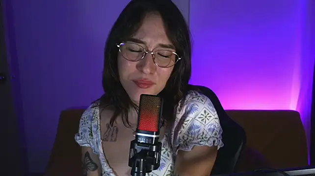 Yuliennegg 现场XXX聊天
