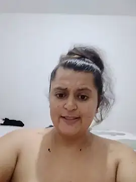 Miss_balloonsmila Adlı Modelin Canlı XXX Sohbeti