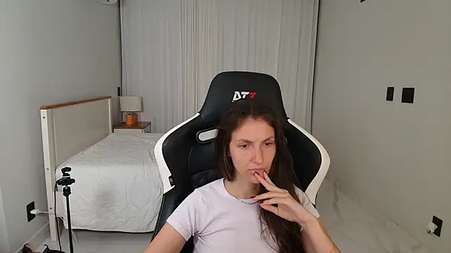 upssnowy's Live XXX Chat