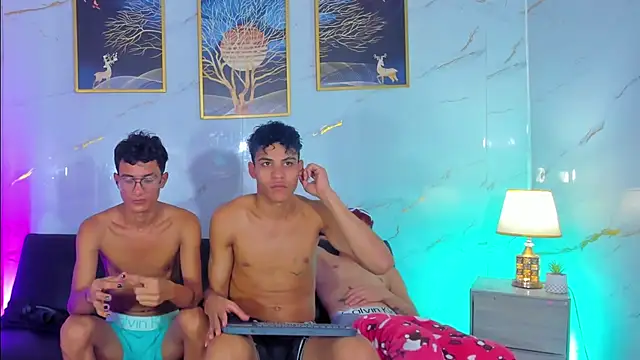 BOYS_IN_THE_EMPIRE 라이브 XXX 채팅